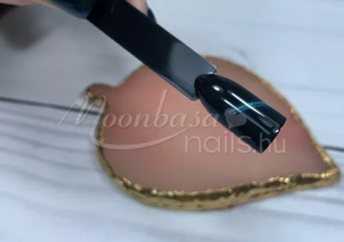 Magic eye géllakk 4ml #777 Pandora