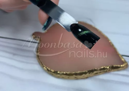 Magic eye géllakk 4ml #784 Arkadia
