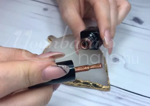 Tiger eye géllakk 5ml #833 csillámos flamingórózsaszín