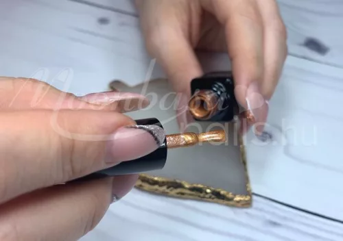 Tiger eye géllakk 5ml #836 gyöngyfény