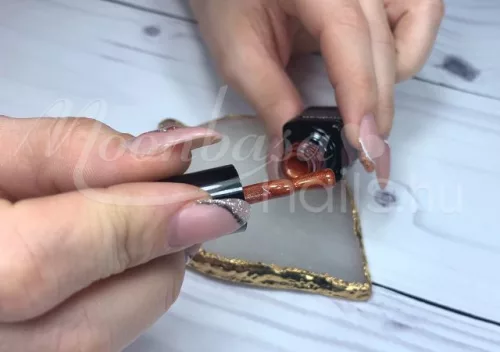Tiger eye thermo géllakk 5ml #873 Bíborvörös - mogyoróvaj