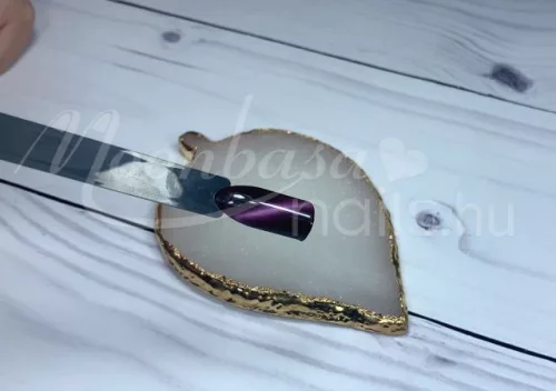 Tiger eye géllakk 5ml #815 Sötét élénklila