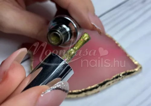 Magic eye géllakk 4ml #761 Jupiter