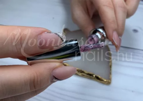 Diorit géllakk 4ml #684 Penny