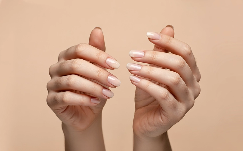 Géllakk télre – trendi árnyalatok és téli színválasztási tippek